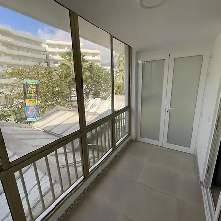 10. Beautiful Esmeralda With A/c Apartment